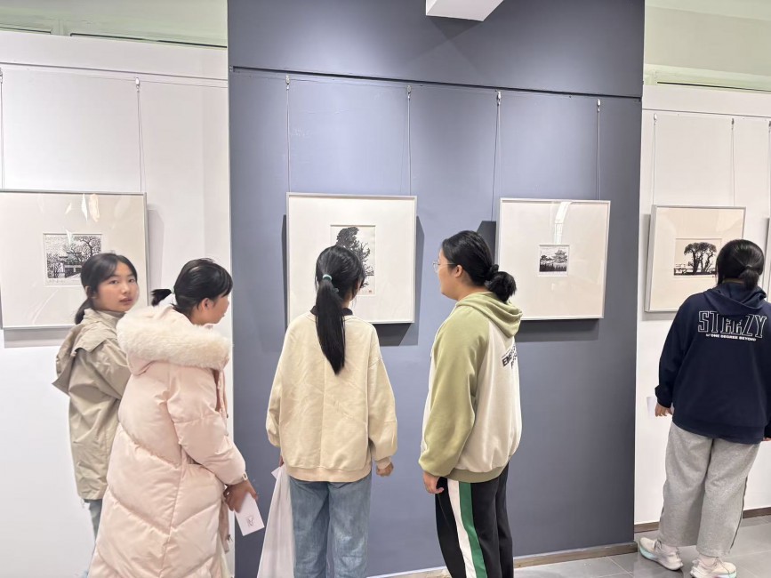 观展3.jpg
