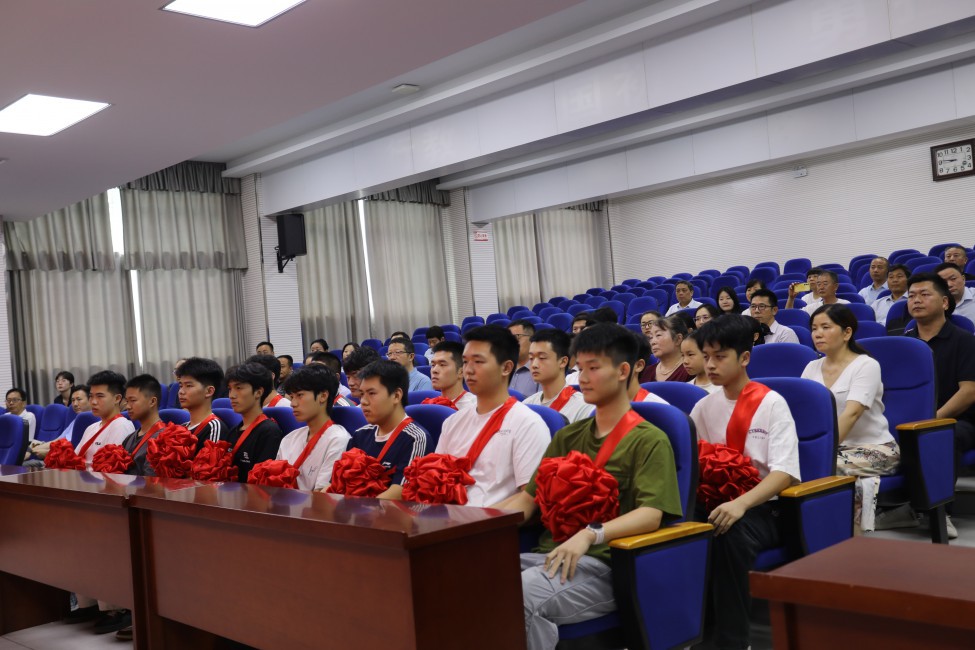 图2.JPG